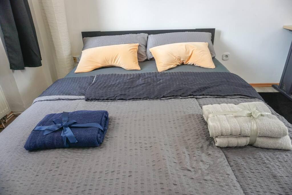 Apartment In Wuppertal - Charmante 3-Zimmer-Oase Mit Kamin Und Badewanne Exteriör bild