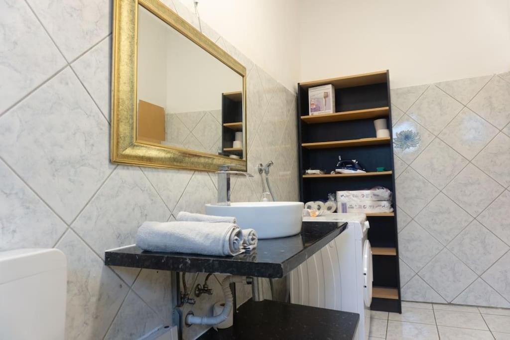 Apartment In Wuppertal - Charmante 3-Zimmer-Oase Mit Kamin Und Badewanne Exteriör bild