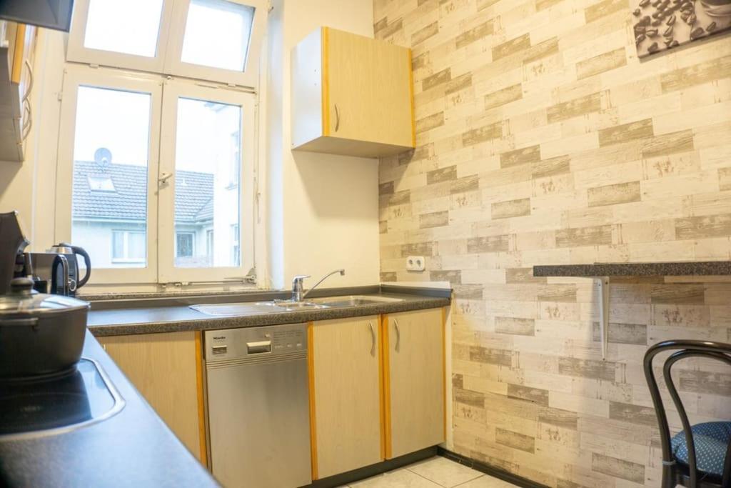 Apartment In Wuppertal - Charmante 3-Zimmer-Oase Mit Kamin Und Badewanne Exteriör bild