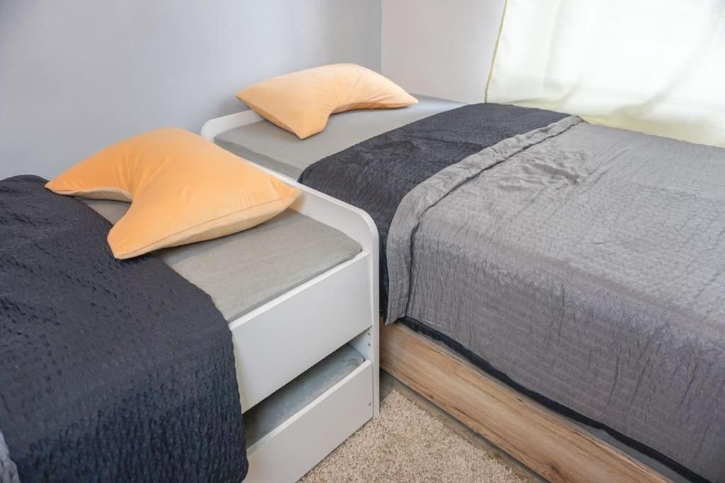 Apartment In Wuppertal - Charmante 3-Zimmer-Oase Mit Kamin Und Badewanne Exteriör bild