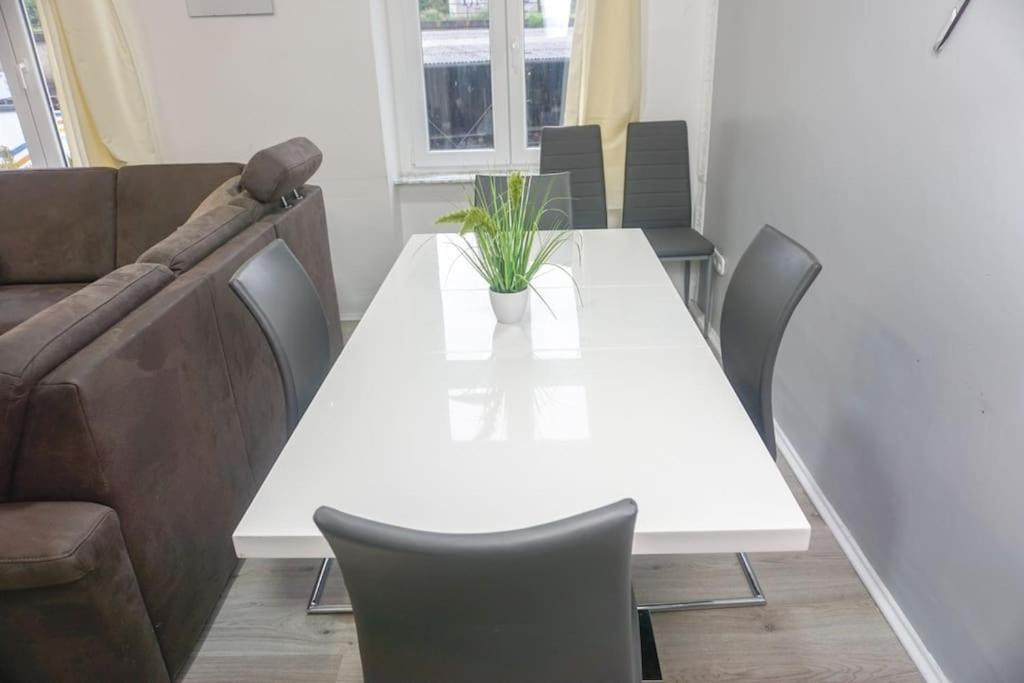 Apartment In Wuppertal - Charmante 3-Zimmer-Oase Mit Kamin Und Badewanne Exteriör bild