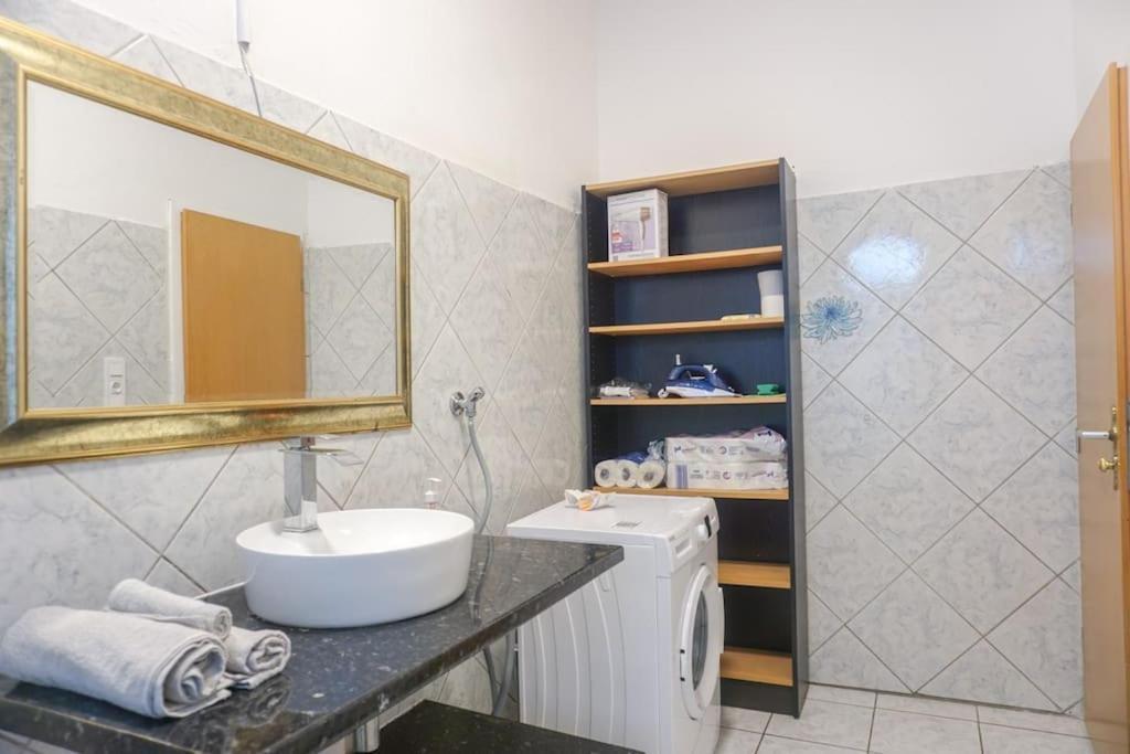 Apartment In Wuppertal - Charmante 3-Zimmer-Oase Mit Kamin Und Badewanne Exteriör bild